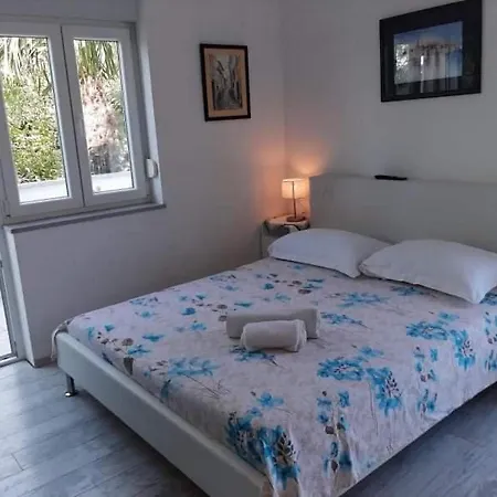 Fiore Apartment & Room Krk Town Exterior photo